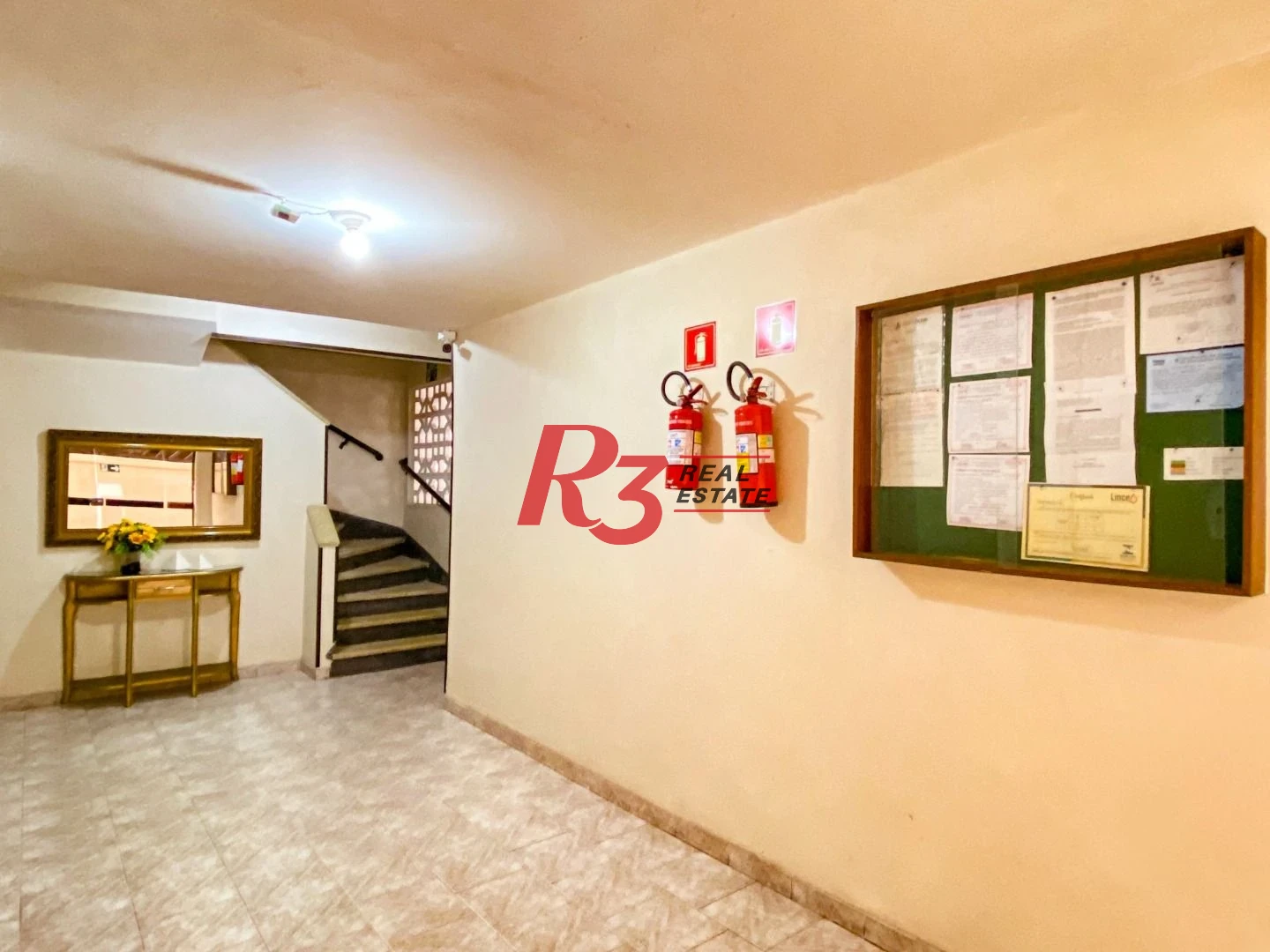 Apartamento com 3 dormitórios à venda, 90 m² por R$ 691.000,00 - Pompéia - Santos/SP