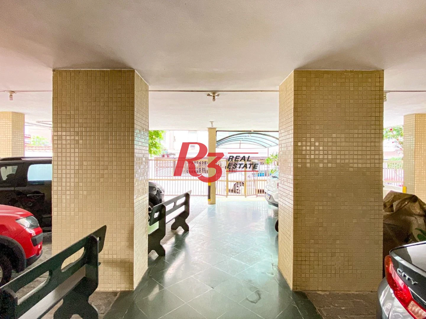 Apartamento com 2 dormitórios à venda, 57 m² por R$ 450.000,00 - Boqueirão - Santos/SP