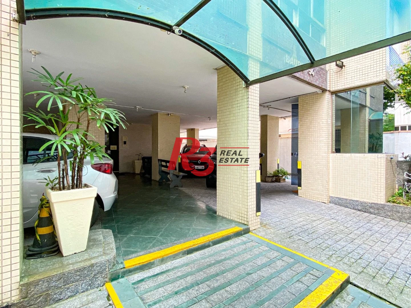 Apartamento com 2 dormitórios à venda, 57 m² por R$ 450.000,00 - Boqueirão - Santos/SP