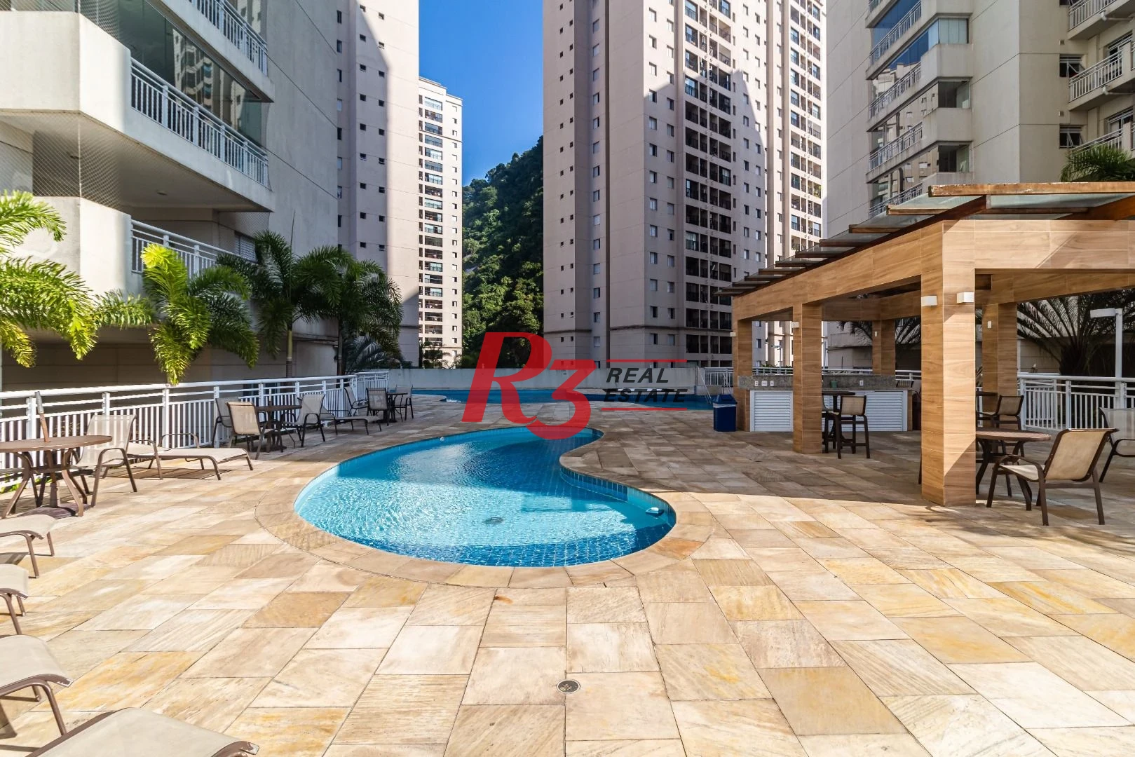 3 dorm com uma suíte - varanda gourmet - 2 vagas - lazer completo